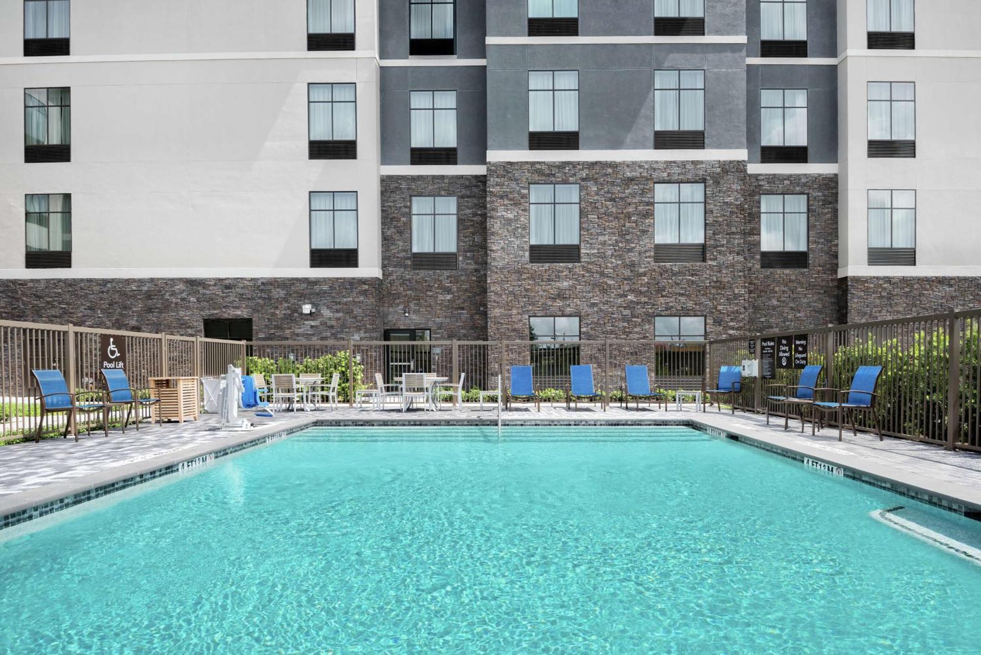 Homewood By Hilton Memorial Hotel 3*